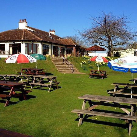 Bed and Breakfast The Lazy Otter Stretham Экстерьер фото
