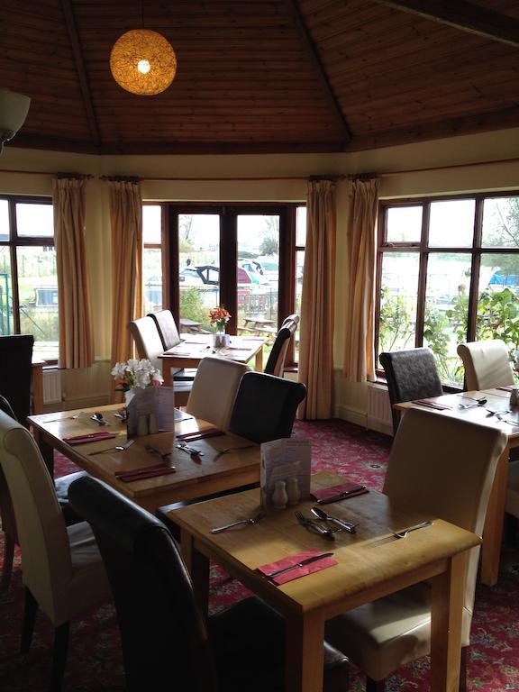 Bed and Breakfast The Lazy Otter Stretham Экстерьер фото